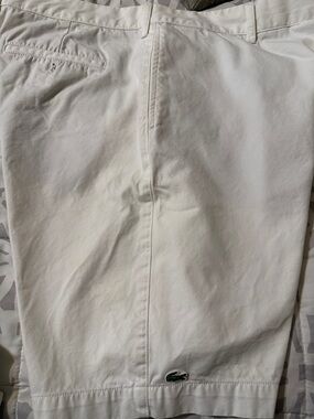 Lacoste Men's White Cotton Chino Shorts with Green Croc Logo
